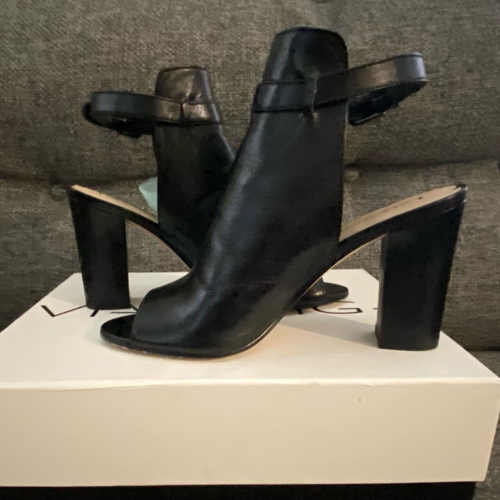 V-FABRIZIE peep toe